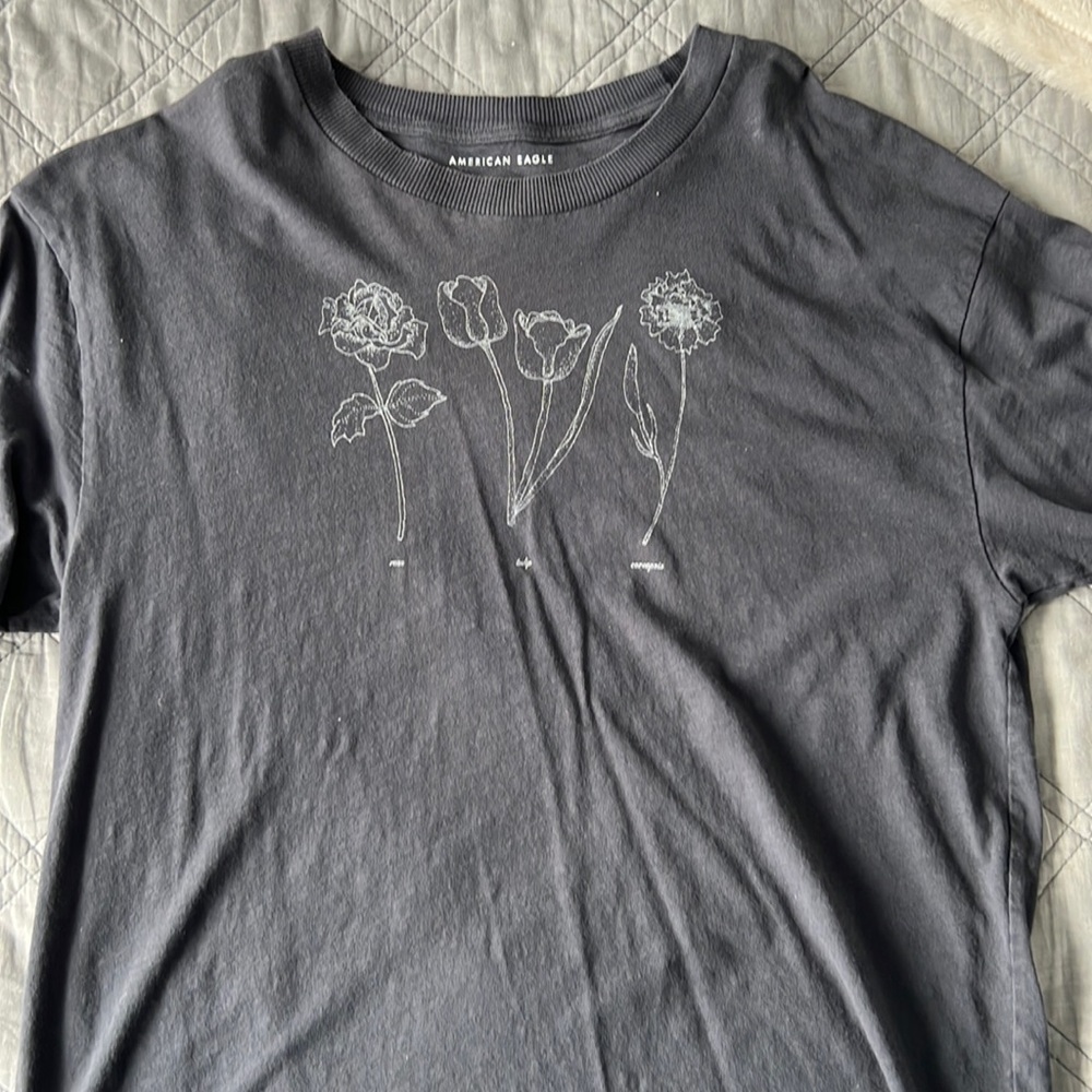 American eagle flower T-shirt